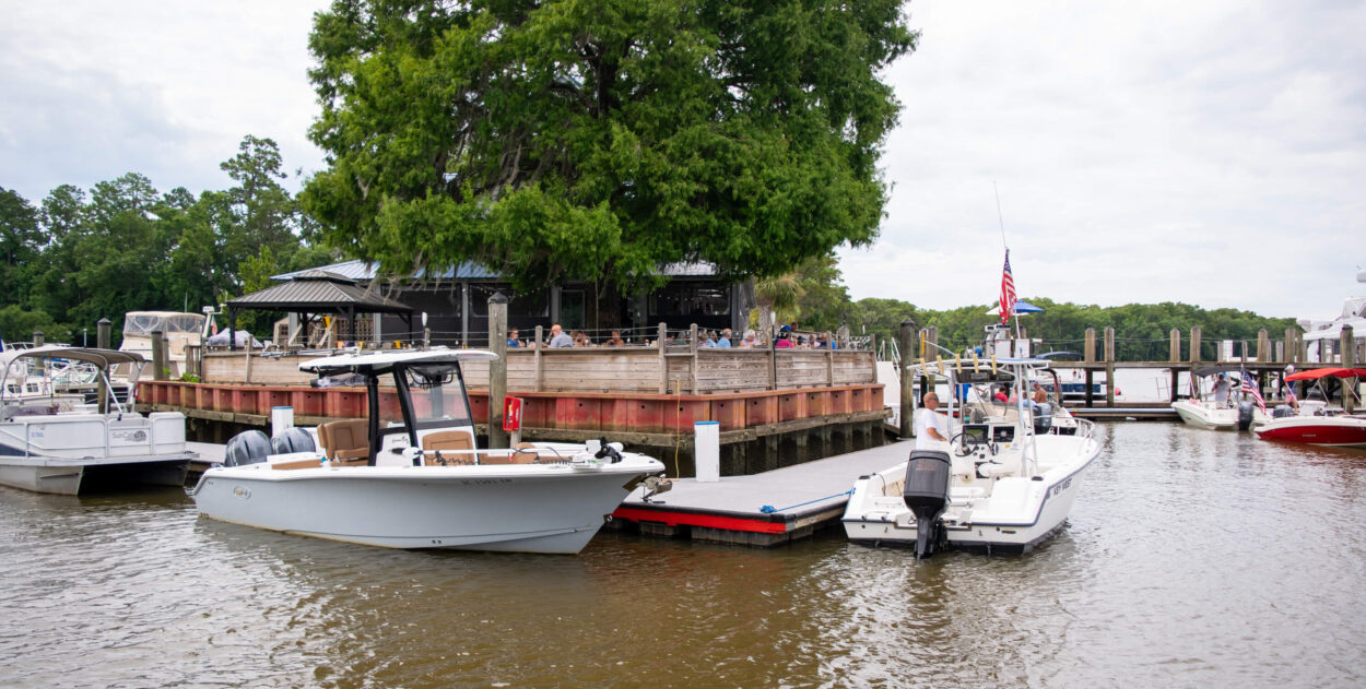 Walter's on the Waterway boatside dining