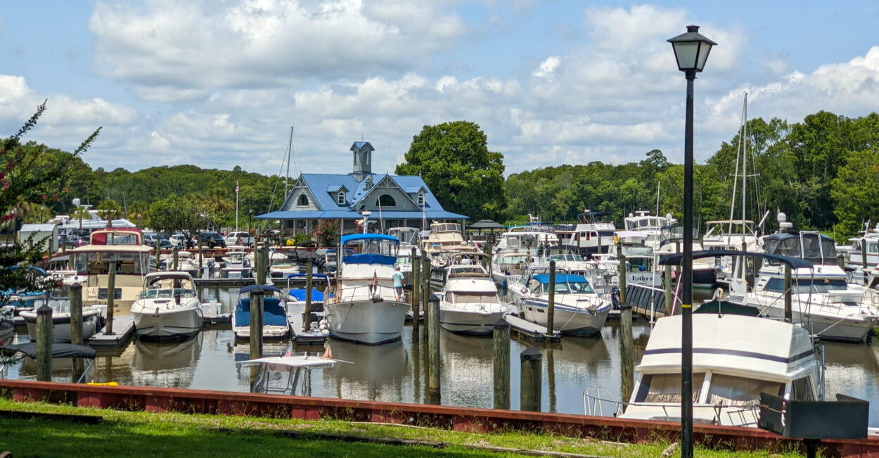 boat docks and wet slips at Wacca Wache Marina